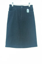 Load image into Gallery viewer, #2890 Sale Rack Item / Short Jean Skirt / Girls Size 6 / Dark Denim Stretch