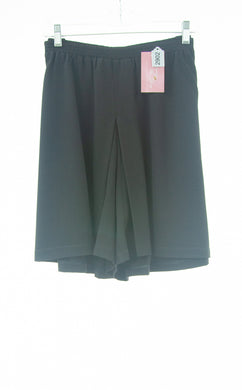#2902 Sale Rack Item / Two Pleater Culotte / Girls Plus Size 18 / Black