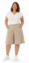 Load image into Gallery viewer, Walking Culotte / Womens Plus Size